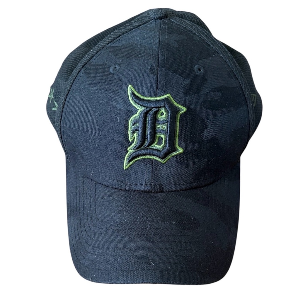 Detroit Tigers Fitted Black and Green Cap Size Small/Medium
